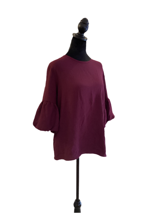 2hearts burgundy top with 3/4 puff sleeve