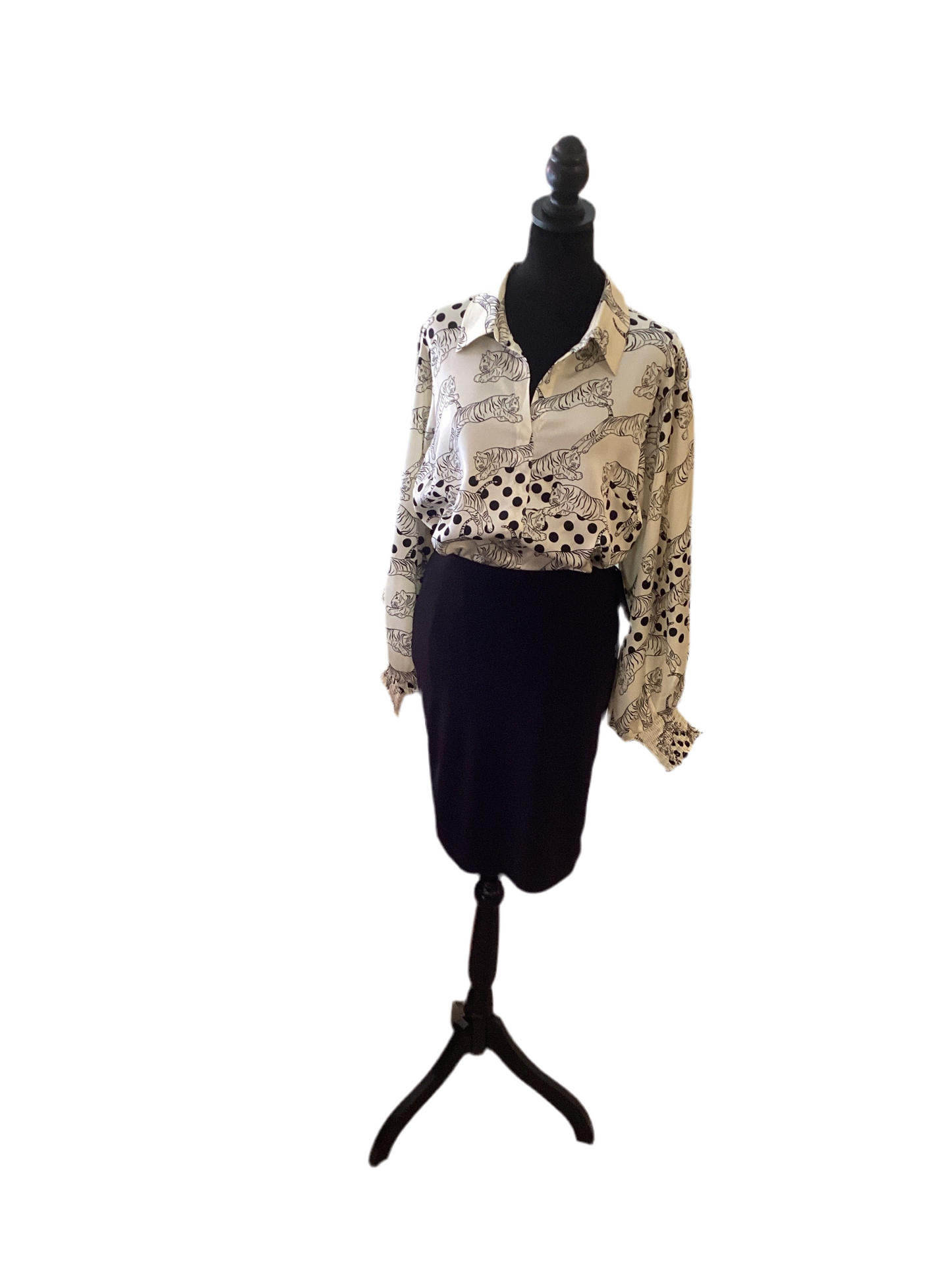 First love Crème and black animal print blouse