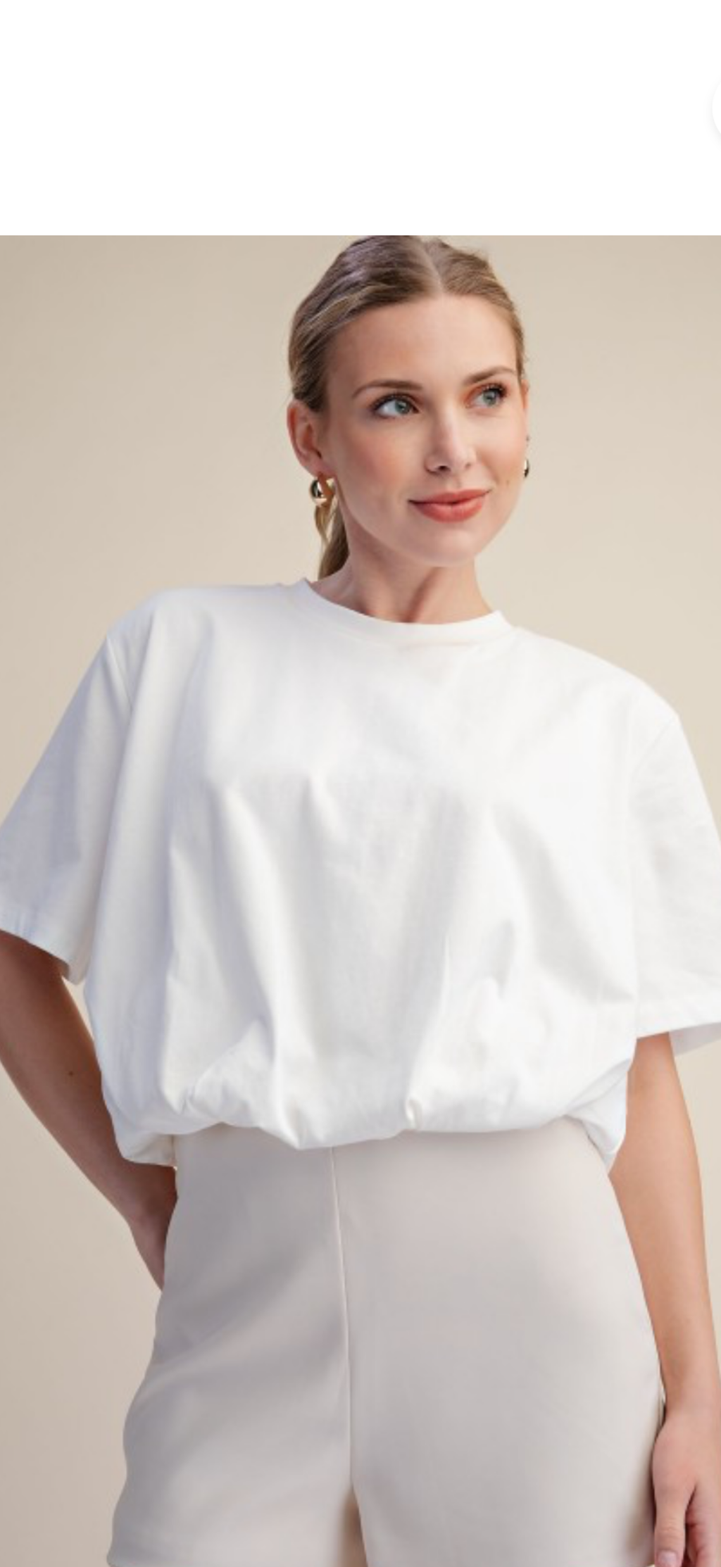 Glam white round neck short sleeve t shirt with bubble hem