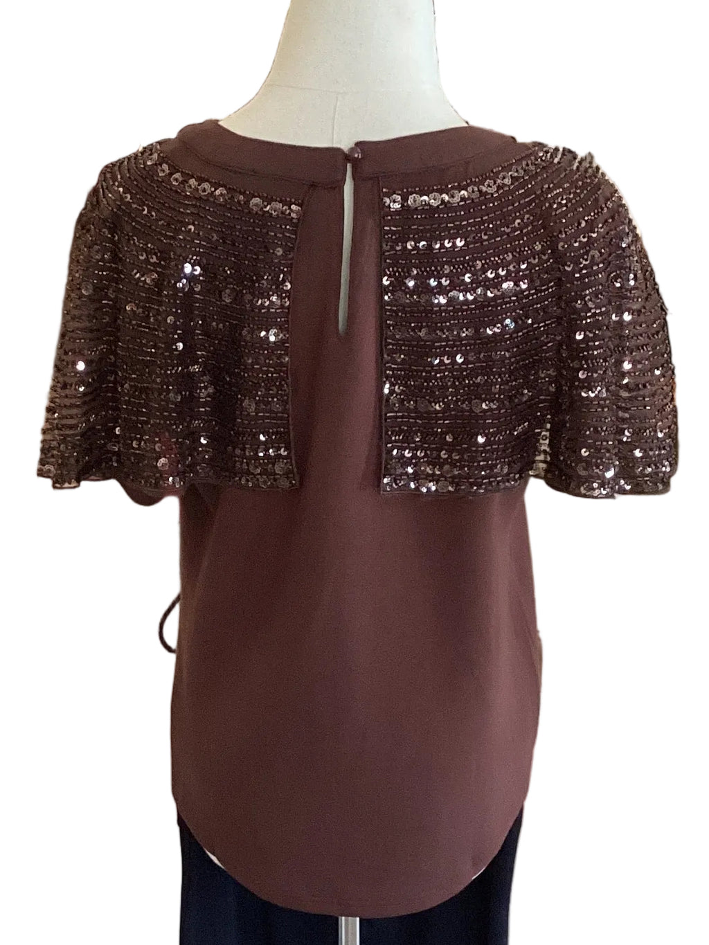Gigio brown soft knit short sleeve top with embellished caplet