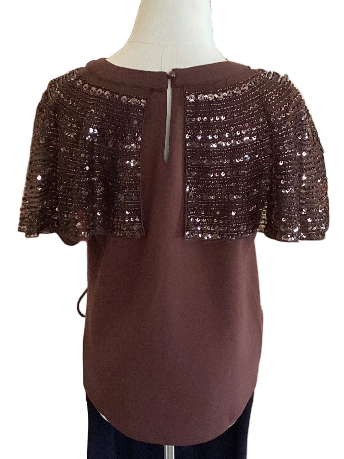 Gigio brown soft knit short sleeve top with embellished caplet
