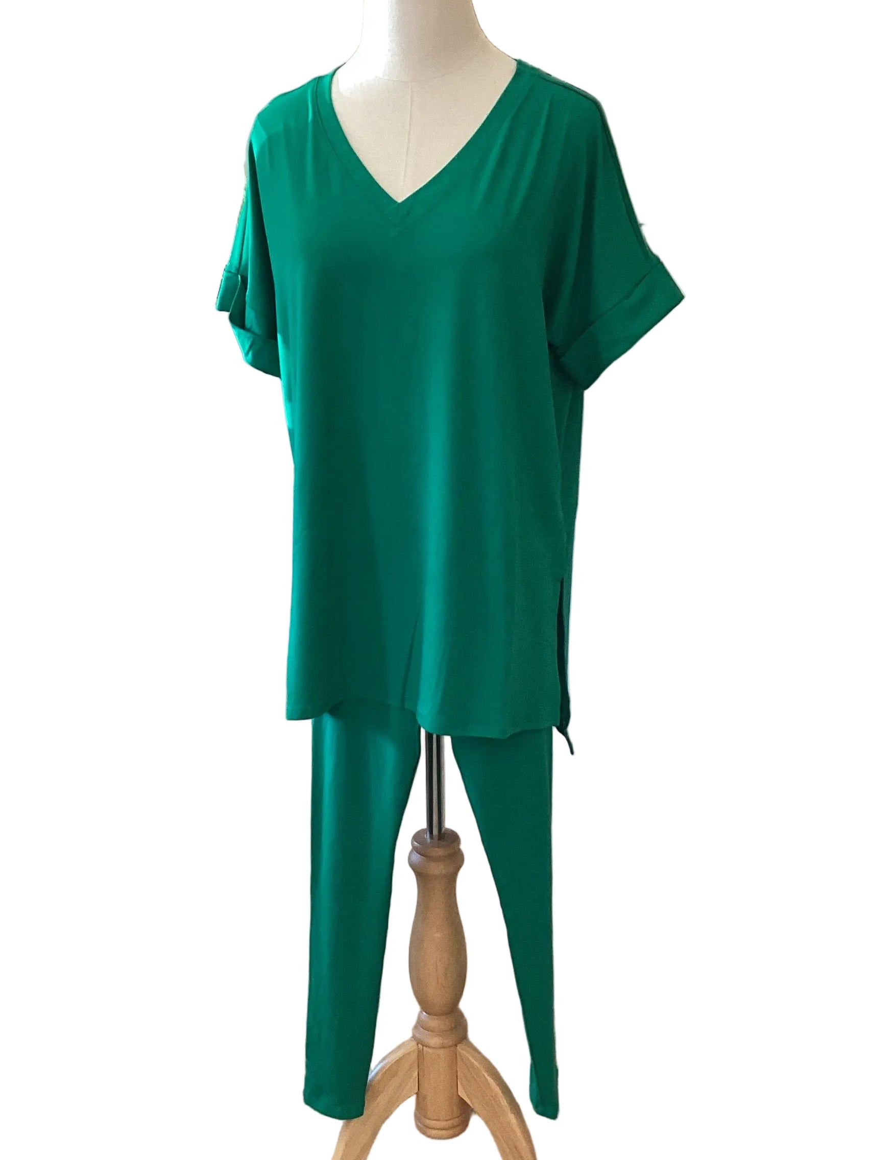 Zenana Kelly green short sleeve v neck legging set