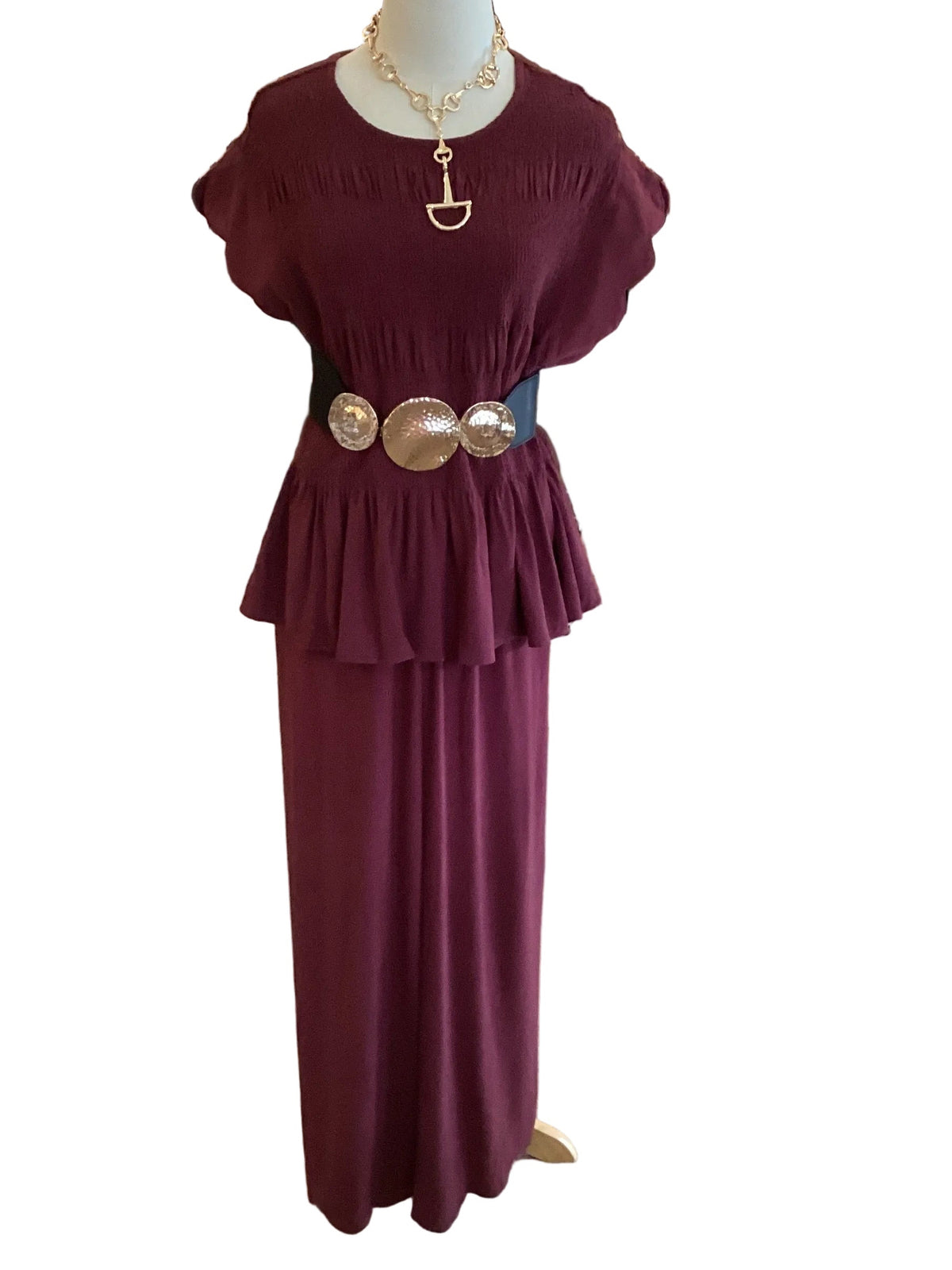 Umgee burgundy scalloped sleeve smocked top