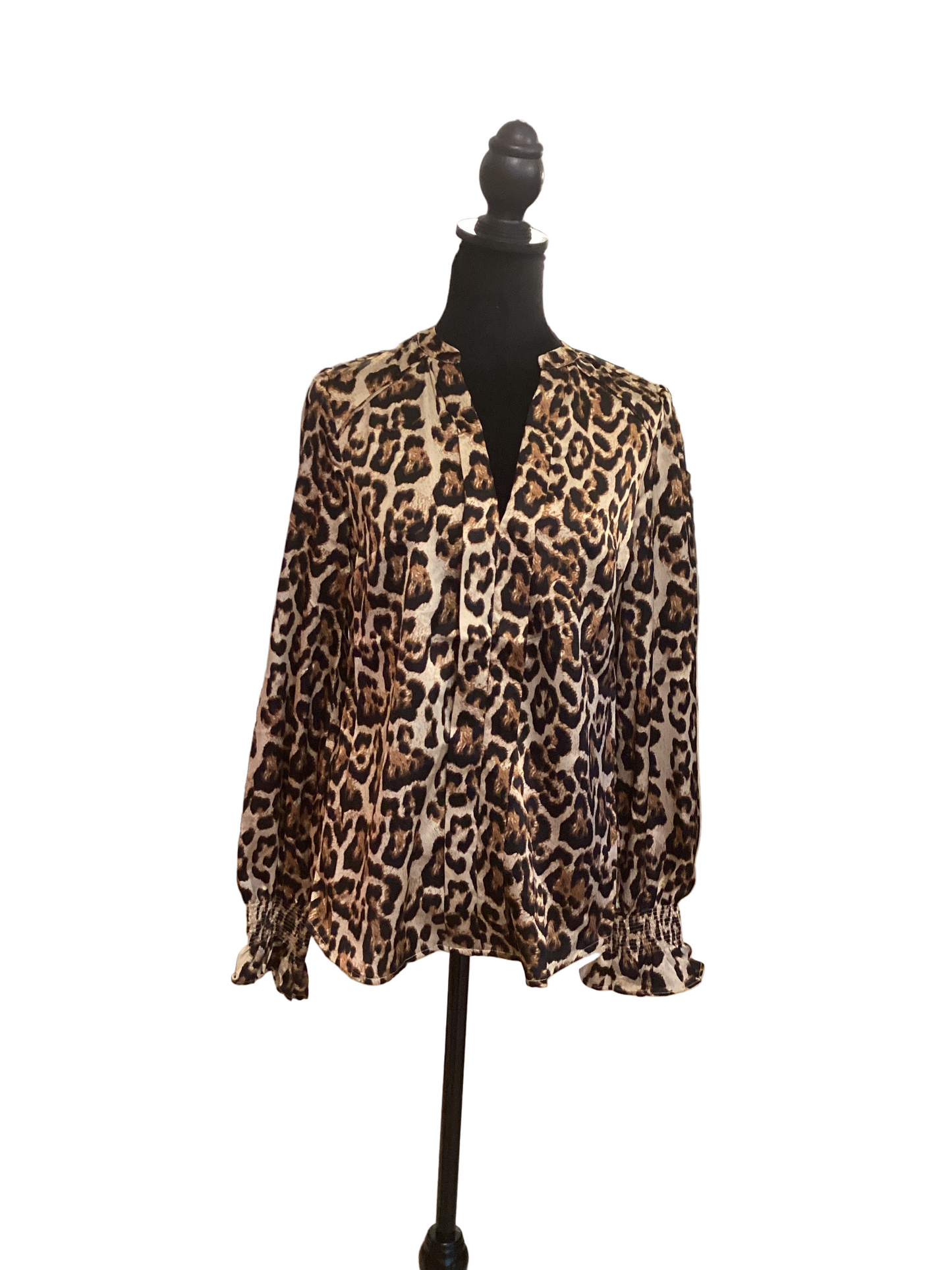 Vine & Love leopard print long sleeve top