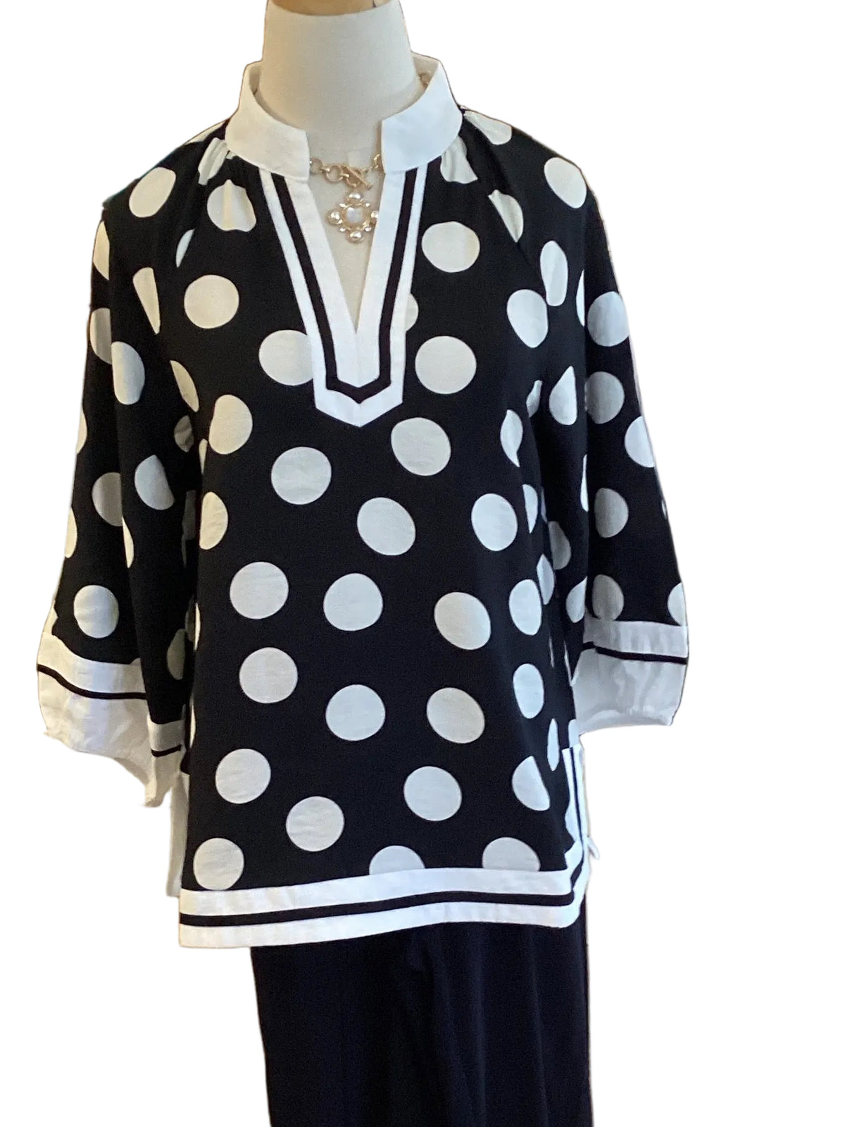 Jodifl black/white polka dot v neck 3/4 sleeve top
