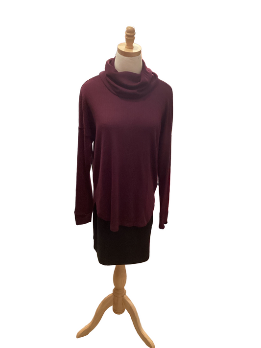 Staccato burgundy turtleneck long sleeve