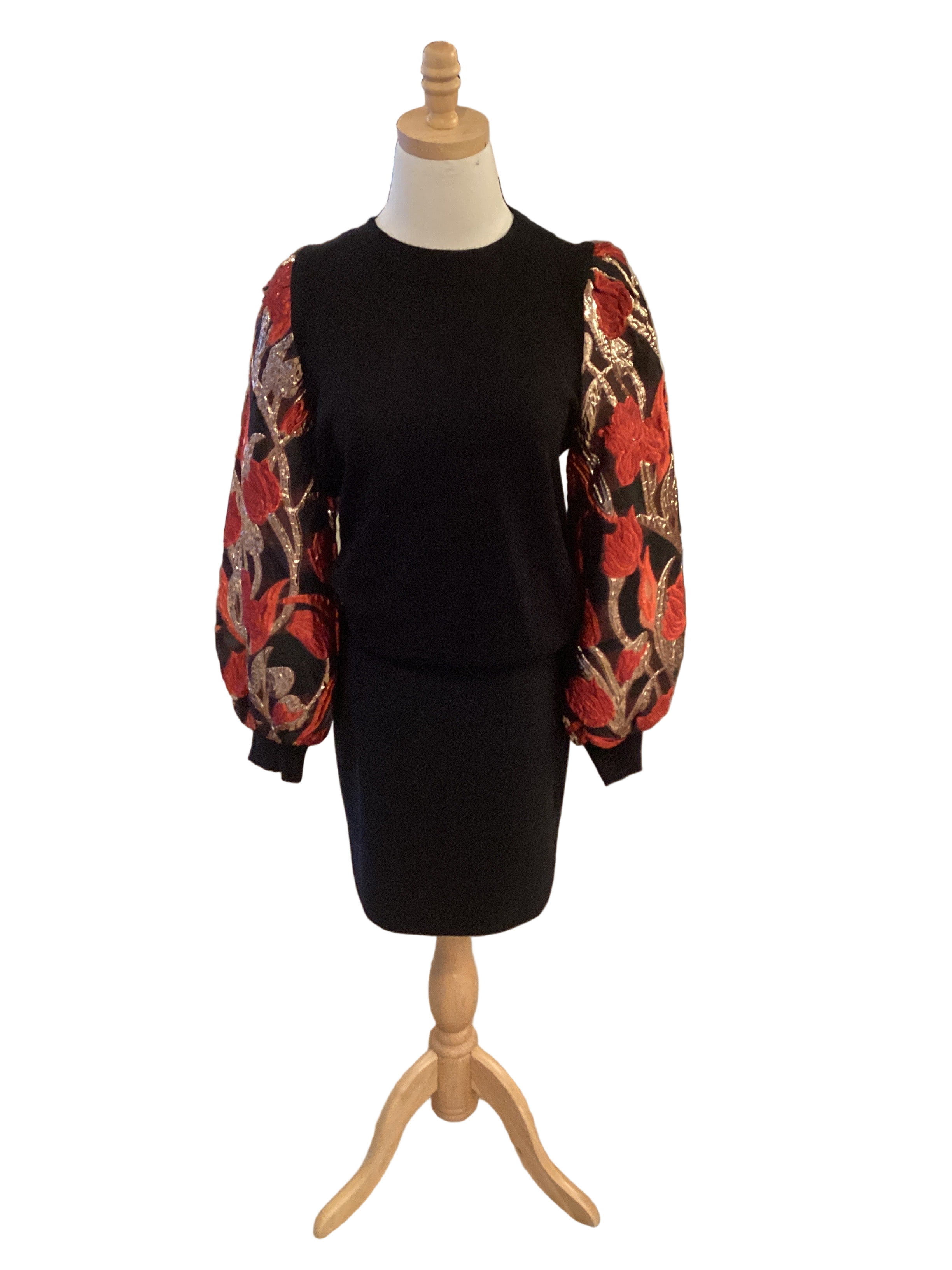 Jodifl black sweater w floral puff sleeves